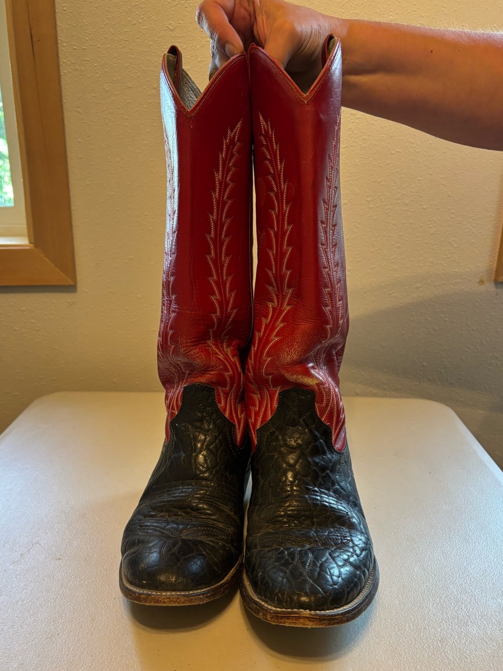 Men's Red & Black Cowboy Boots - Classic Western Style